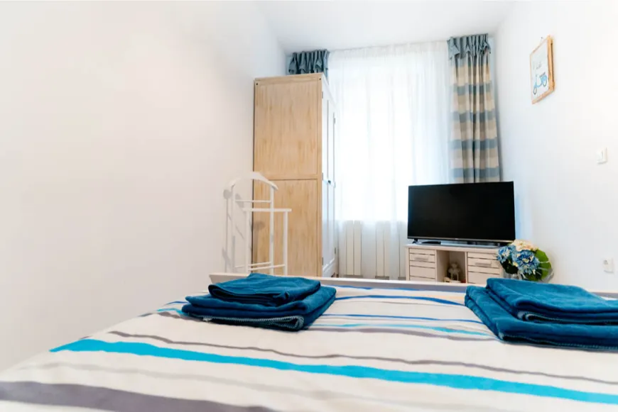 Apartment 7